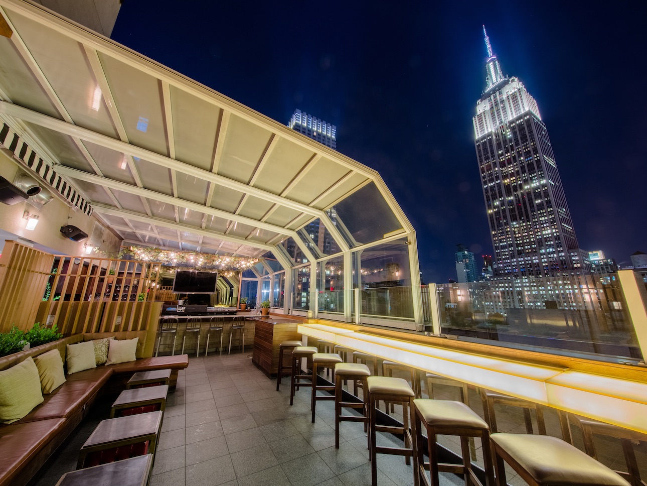 The Top of The Strand Manhattan rooftop restaurant bar overlooking New York City at Marriott Vacation Club Pulse NYC.